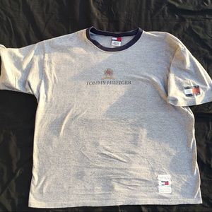 🔥Vintage Tommy Hilfiger T-Shirt